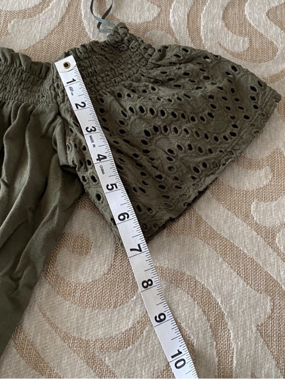 Express Olive Green Off Shoulder Cotton Boho Smocked Top XS - Picture 6 of 11